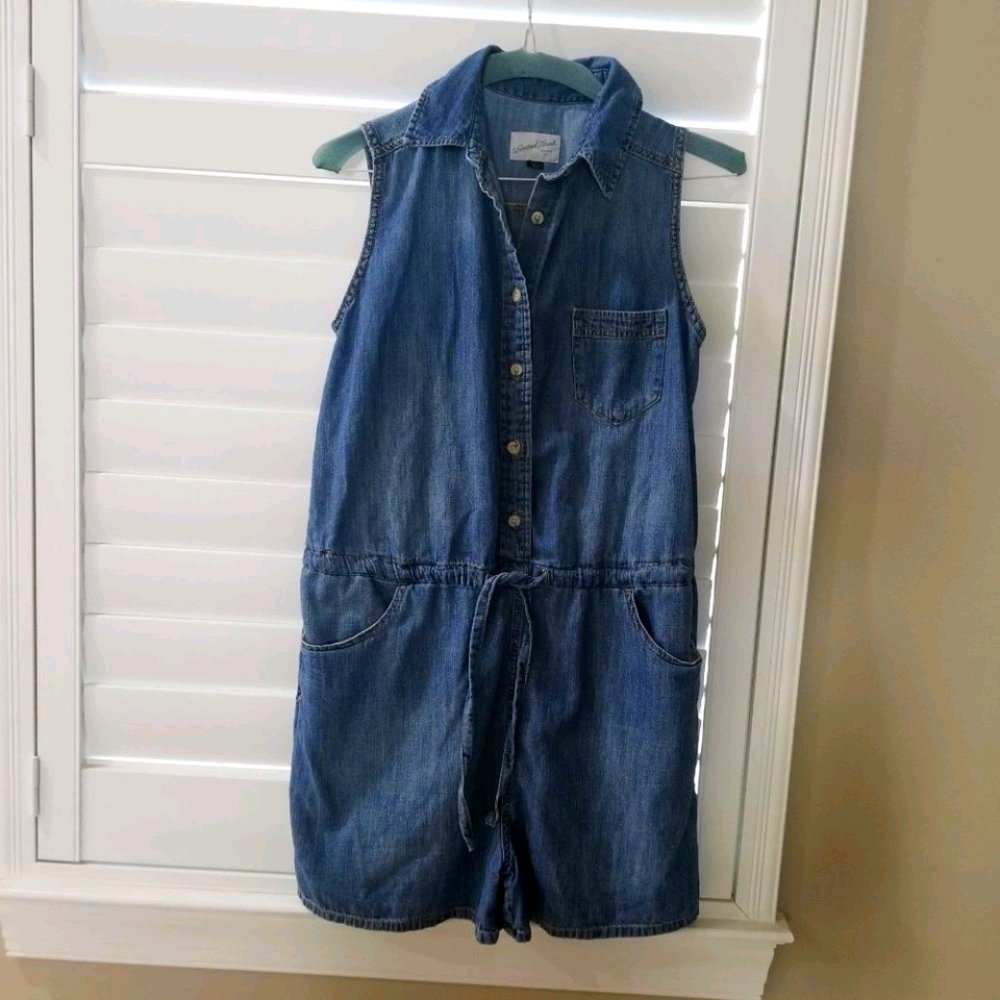 Universal Thread Chambray Romper XS